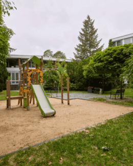 Haus Hubertus Spielplatz SOZIALES-BERLIN
