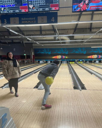 Bowling-Spaß mit unseren Jugendlichen Haus Wilmersdorf 07.02.2025